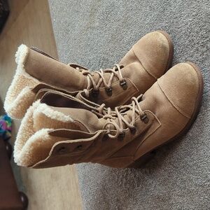 UGG Gradin suede boots 6.5